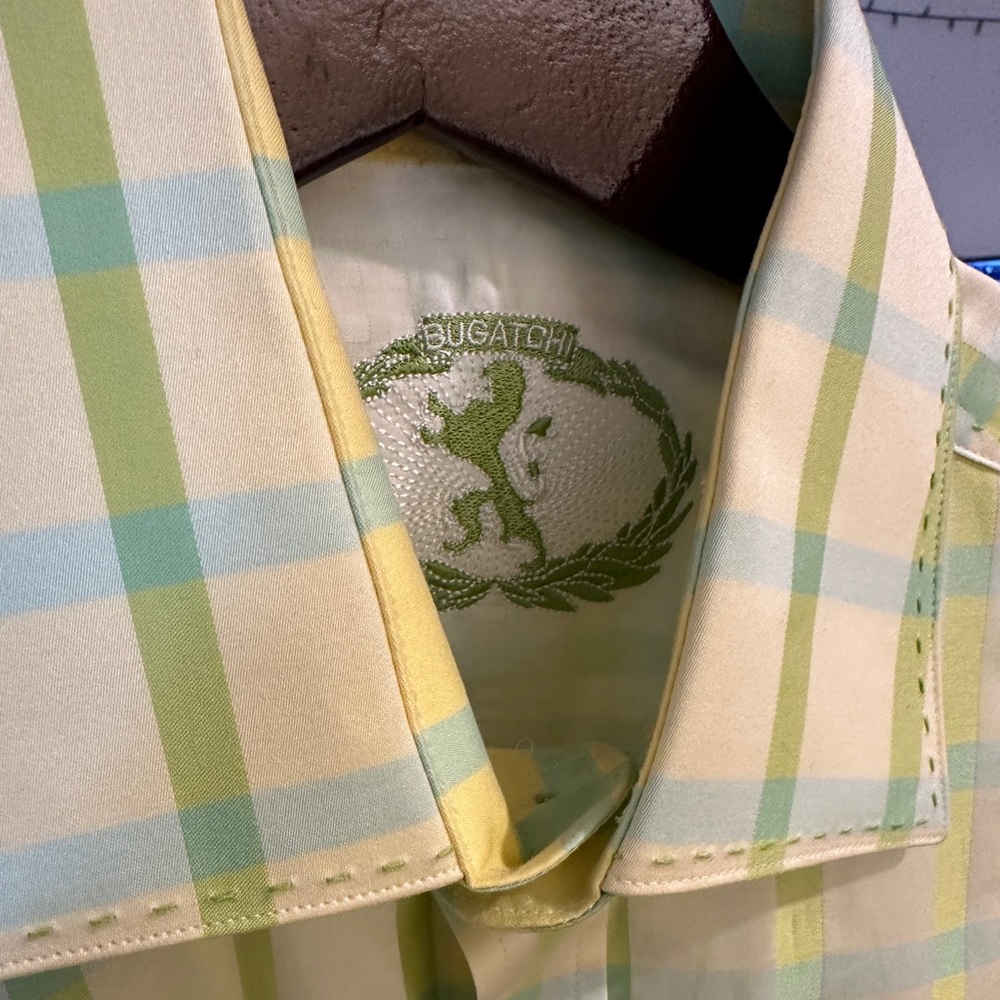 Bugatchi Medium - image 1